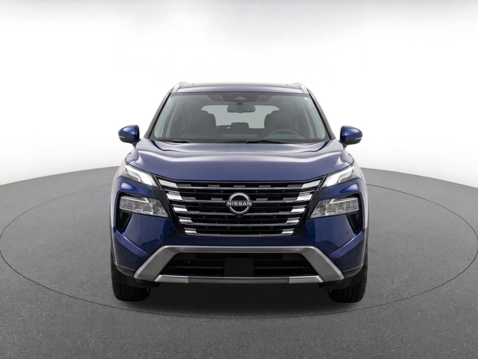 Used 2026 Nissan Rogue SV AWD/4WD image 2