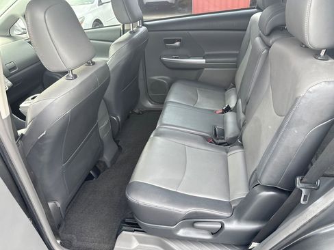 Used 2012 Toyota Prius V Five image 13