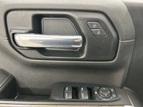 Used 2022 Chevrolet Silverado 1500 LT AWD/4WD image 11