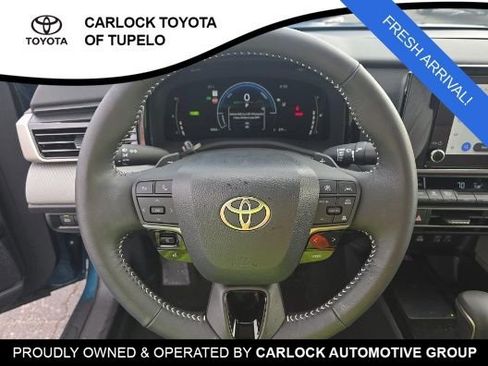 Used 2026 Toyota Camry SE w/ Convenience Package image 8