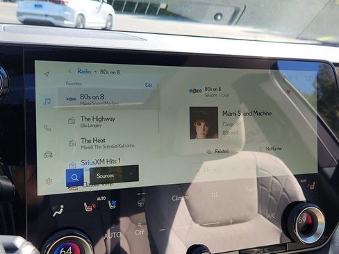 New 2025 Lexus RX 450h AWD w/ Luxury Package image 13