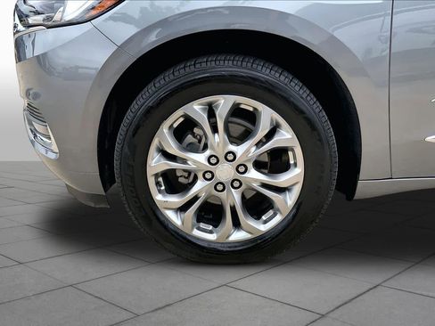 Used 2020 Buick Enclave Avenir w/ Avenir Technology Package image 11