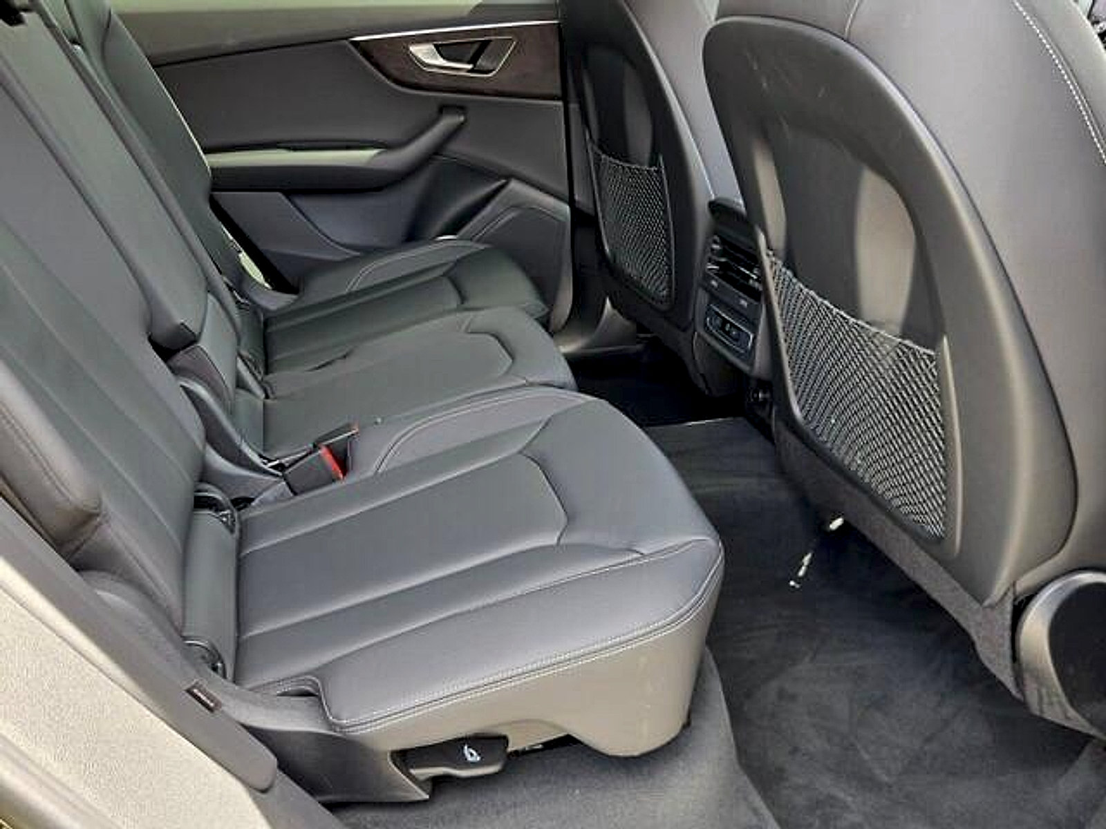Used 2023 Audi Q8 Premium w/ Convenience Package AWD/4WD image 15