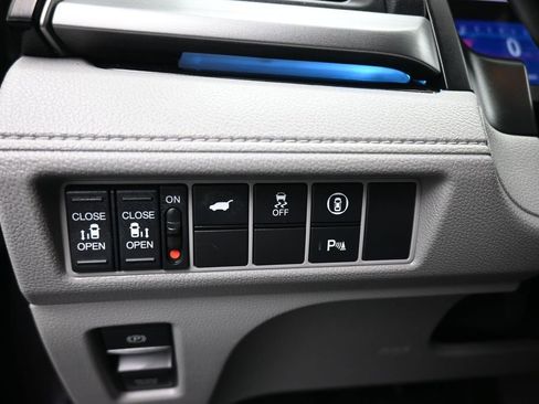 Used 2024 Honda Odyssey Touring image 29
