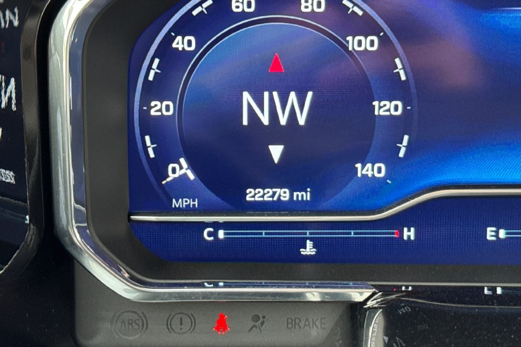 Used 2024 Chevrolet Silverado 1500 LTZ AWD/4WD image 31