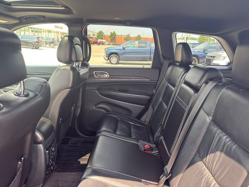 Used 2016 Jeep Grand Cherokee Limited w/ Trailer Tow Group IV AWD/4WD image 33