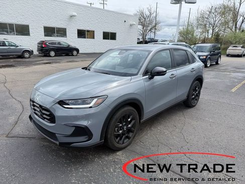 Used 2025 Honda HR-V Sport image 1