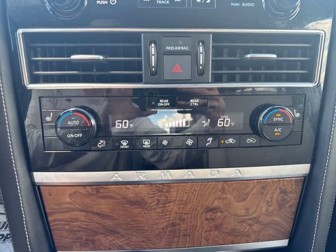 Used 2022 Nissan Armada SL w/ Captain's Chairs Package AWD/4WD image 19