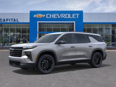 New 2026 Chevrolet Traverse LT image 2