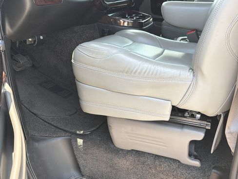 Used 2021 Chevrolet Express 2500 RWD image 15