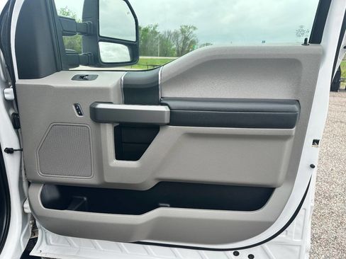 Used 2017 Ford F250 XLT image 37