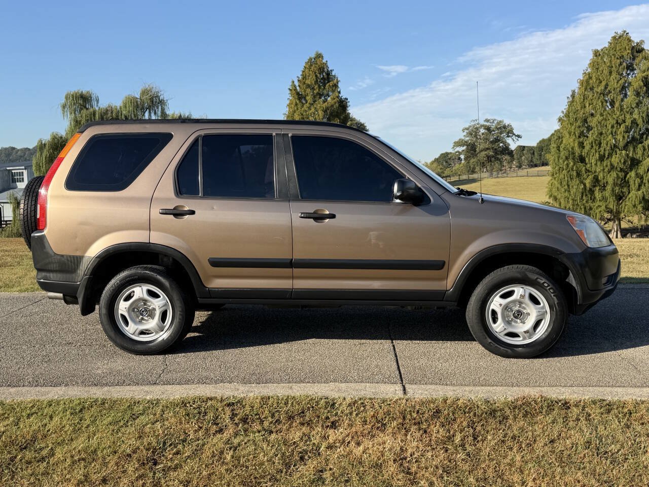 Used 2003 Honda CR-V LX image 17