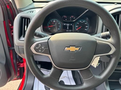 Used 2020 Chevrolet Colorado W/T w/ WT Convenience Package AWD/4WD image 10