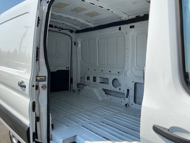 Used 2025 Ford Transit 250 148 Medium Roof Extended AWD image 9
