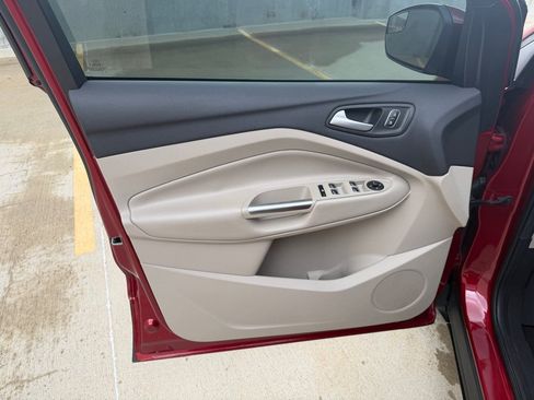Used 2019 Ford Escape SEL AWD/4WD image 10