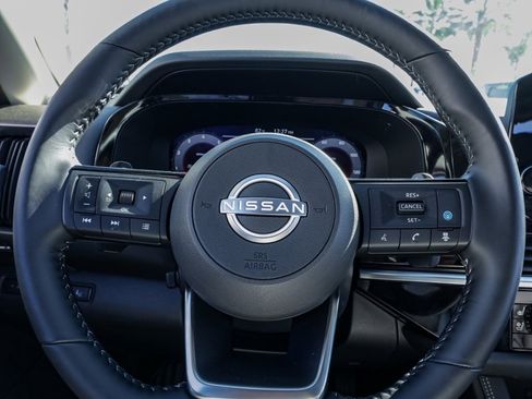 Used 2025 Nissan Pathfinder Platinum w/ Cargo Package image 28