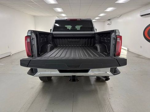 New 2025 GMC Sierra 2500 SLT image 9