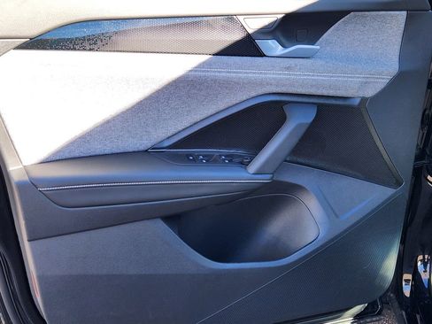 New 2026 Volkswagen Tiguan S image 8