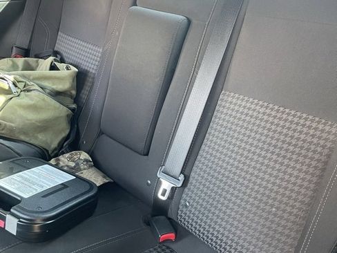 Used 2018 Dodge Challenger R/T w/ Driver Convenience Group image 10