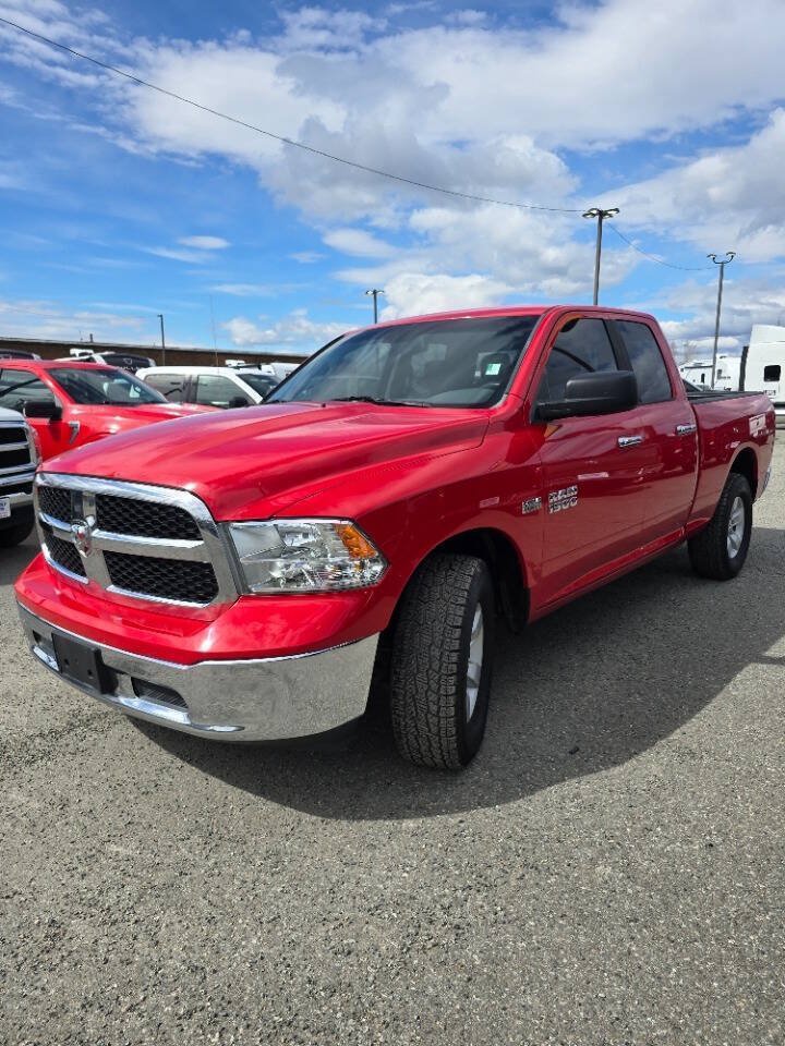 Used 2016 RAM 1500 Classic SLT AWD/4WD image 2