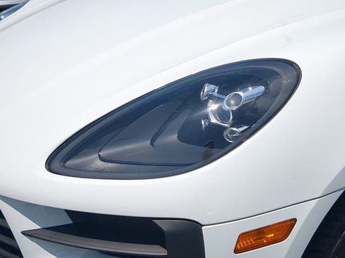 Used 2021 Porsche Macan AWD/4WD image 10