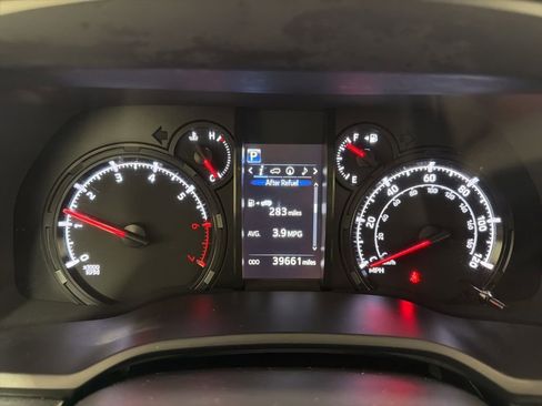 Used 2024 Toyota 4Runner SR5 Premium w/ Moonroof Package AWD/4WD image 25