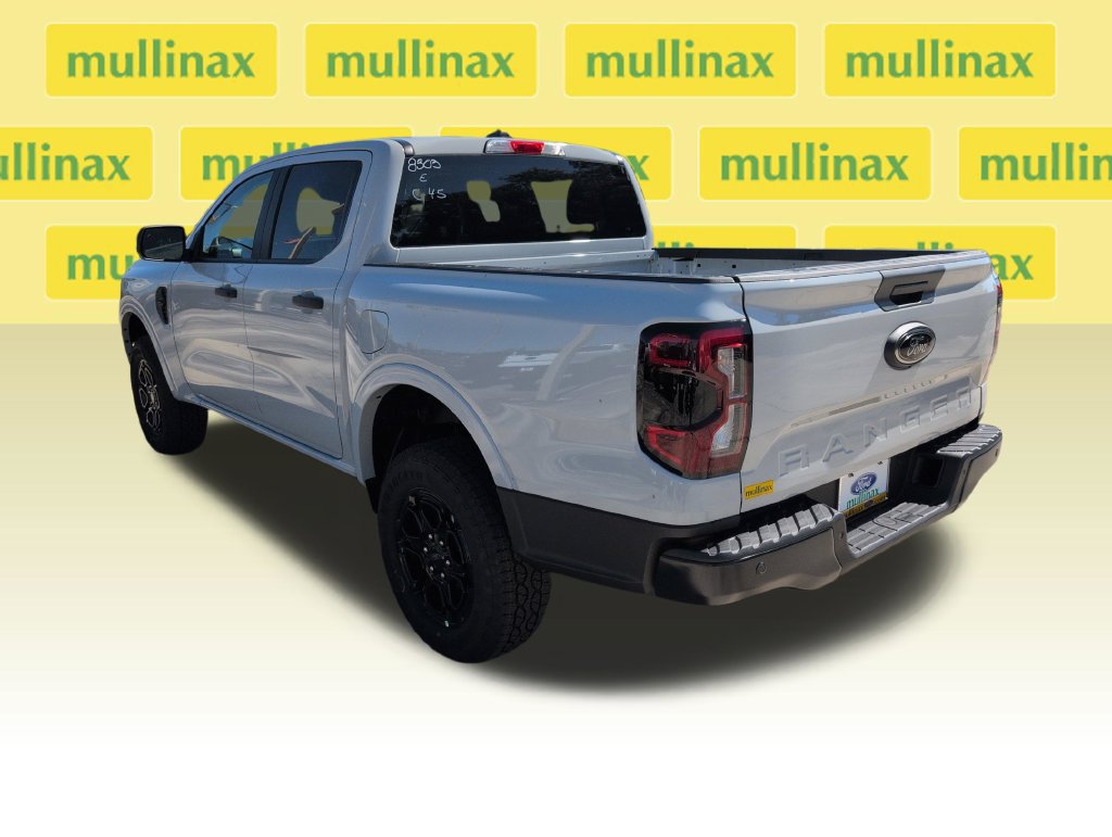 New 2026 Ford Ranger XLT w/ Black Appearance Package RWD image 9