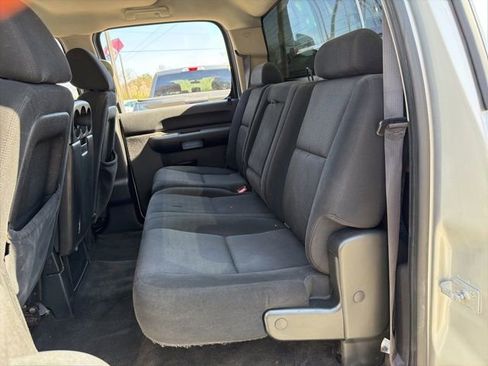 Used 2011 Chevrolet Silverado 1500 LT w/ Regional Value Package image 8