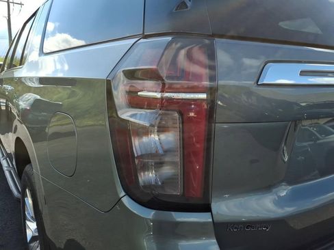 Used 2023 Chevrolet Suburban Premier RWD image 11