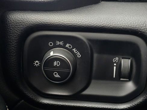 Used 2024 RAM 2500 Big Horn image 25