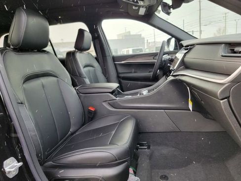 New 2026 Jeep Grand Cherokee Limited w/ Limited Altitude Package AWD/4WD image 23