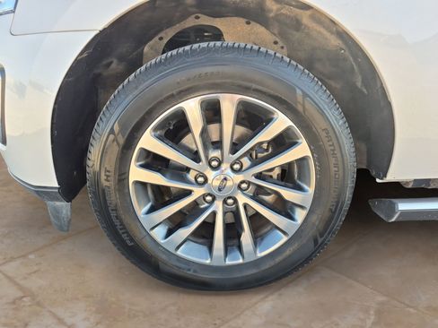 Used 2018 Ford Expedition Limited w/ Driver Assistance Package image 30