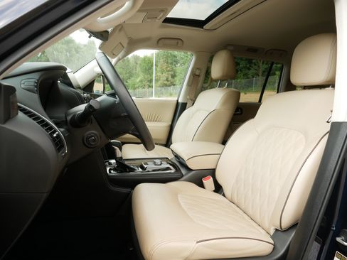 Certified 2024 Nissan Armada Platinum w/ Captain's Chairs Package AWD/4WD image 35