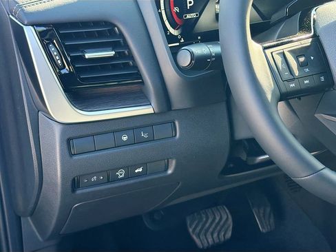 New 2026 Nissan Rogue Platinum image 10