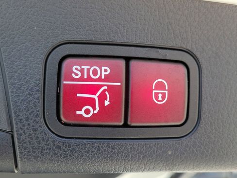 Certified 2022 Mercedes-Benz GLB 250 image 9