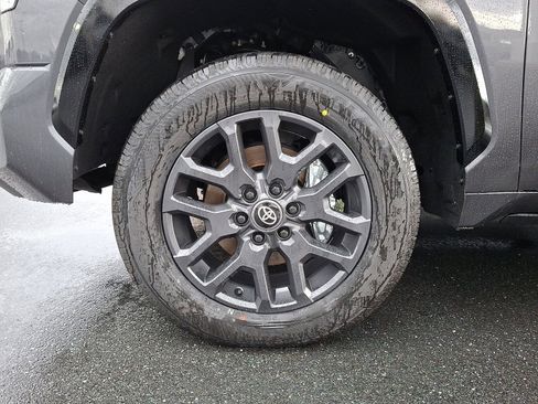 New 2026 Toyota Tundra Platinum image 4