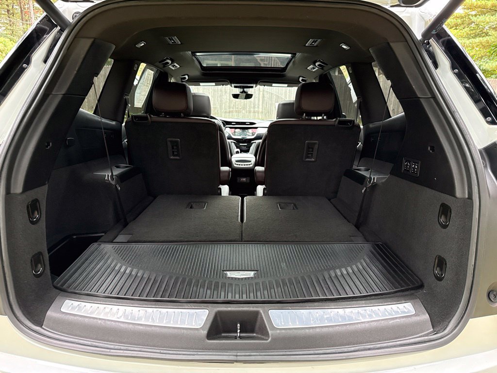 Used 2022 Cadillac XT6 Premium Luxury w/ Technology Package AWD/4WD image 13