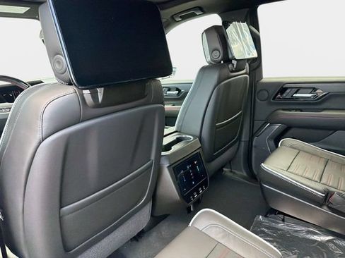 New 2026 GMC Yukon AT4 Ultimate AWD/4WD image 13