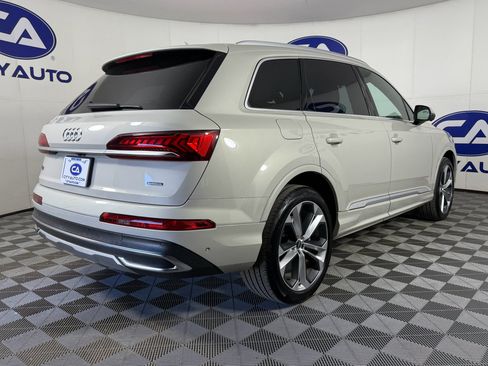 Used 2022 Audi Q7 Premium Plus image 6