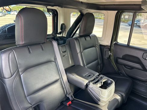 Used 2022 Jeep Wrangler Unlimited Rubicon w/ Trailer Tow Package image 58