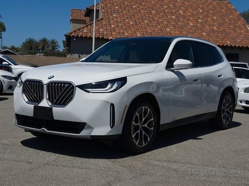 Used 2026 BMW X3 xDrive30i w/ Convenience Package AWD/4WD image 3
