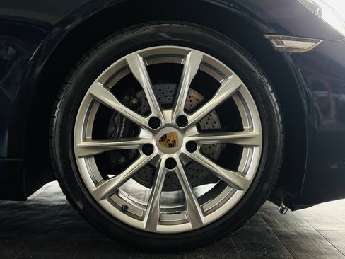 Used 2019 Porsche 718 Boxster RWD image 22