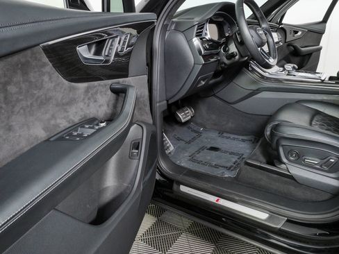 Used 2022 Audi SQ7 Prestige AWD/4WD image 8