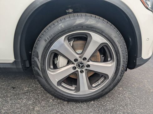 Certified 2022 Mercedes-Benz GLC 300 GLC 300 w/ Premium Package Lite image 24