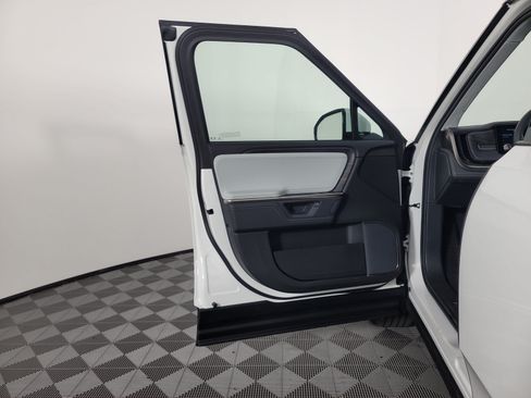 Used 2025 Rivian R1S Adventure AWD/4WD image 16