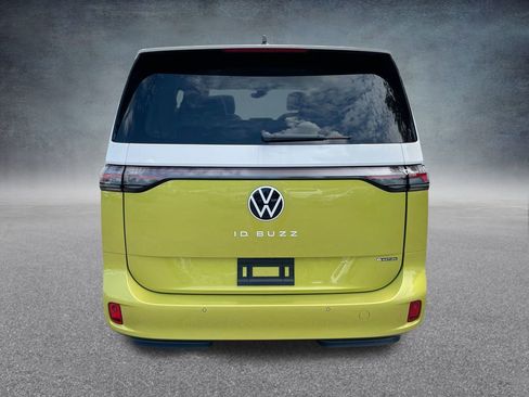 New 2025 Volkswagen ID. Buzz Pro S Plus image 32