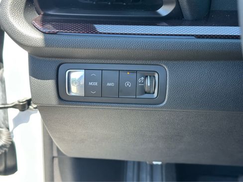 Used 2024 Chevrolet Traverse RS w/ LPO, Floor Liner Package AWD/4WD image 20