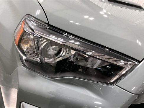 Used 2022 Toyota 4Runner TRD Sport image 28