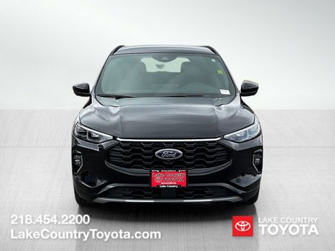 Used 2023 Ford Escape ST-Line Elite w/ Class II Trailer Tow Package AWD/4WD image 8