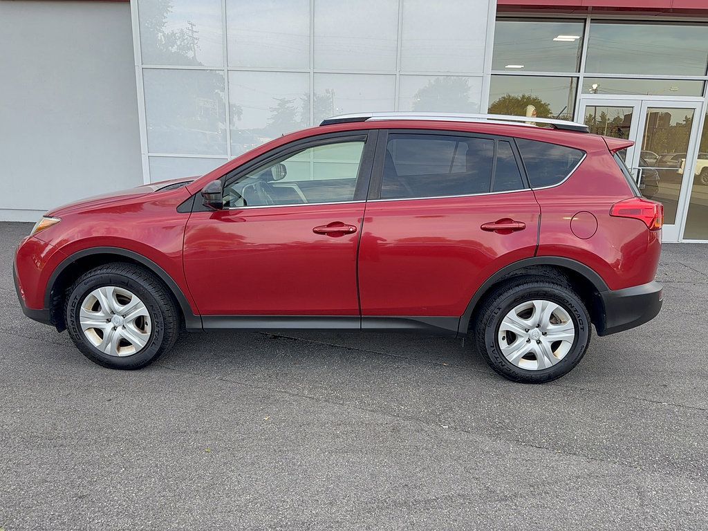 Used 2014 Toyota RAV4 LE AWD/4WD image 10